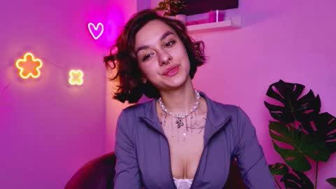 Snapshot of celine_dionn chatting on 01-15-26, 04:06 Celine online show from 01-15-26, 04:06