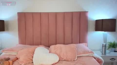 CELINE online show from 11-11-25, 10:54