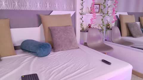 Celine online show from 11-22-25, 04:17