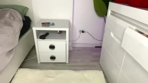 Snapshot of celine_roxelle chatting on 01-06-26, 05:27 Celine Roxelle online show from 01-06-26, 05:27