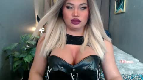 cellinekittcumerr online show from 07-25-26, 09:34