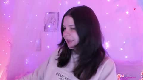 Hello guys my name is Sofi and Lizzie and  Vanessa online show from 09-12-25, 02:44