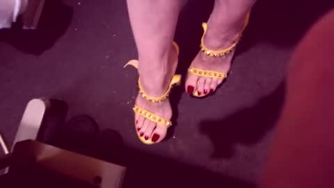 Cerise online show from 10-12-25, 10:53