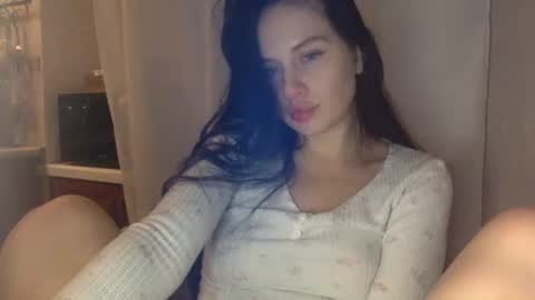 Snapshot of cerisedood82 chatting on 10-22-25, 07:57 Eva online show from 10-22-25, 07:57