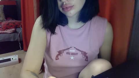 Snapshot of cerisedood82 chatting on 03-31-26, 06:41 Eva online show from 03-31-26, 06:41