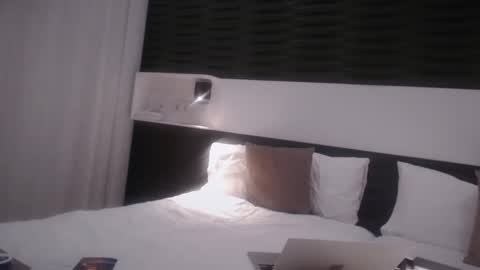 cfnmfriendly online show from 04-25-26, 09:23