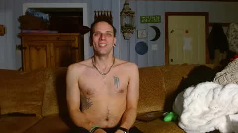 Snapshot of cguffey2284 chatting on 01-04-25, 08:28 cguffey2284 online show from 01-04-25, 08:28