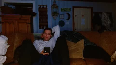 Snapshot of cguffey2284 chatting on 01-05-25, 05:09 cguffey2284 online show from 01-05-25, 05:09