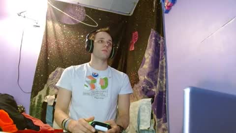 Snapshot of cguffey2284 chatting on 01-07-25, 06:48 cguffey2284 online show from 01-07-25, 06:48