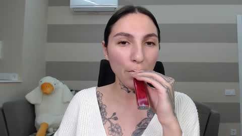 Snapshot of chabibiann chatting on 01-31-25, 02:39 Kate online show from 01-31-25, 02:39