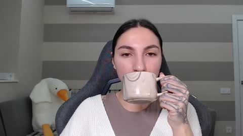 Snapshot of chabibiann chatting on 02-04-25, 06:36 Kate online show from 02-04-25, 06:36