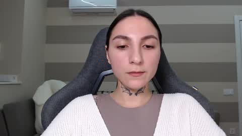 Snapshot of chabibiann chatting on 02-04-25, 03:04 Kate online show from 02-04-25, 03:04