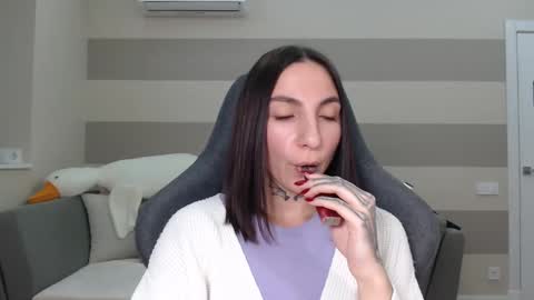 Snapshot of chabibiann chatting on 02-13-25, 10:12 Kate online show from 02-13-25, 10:12