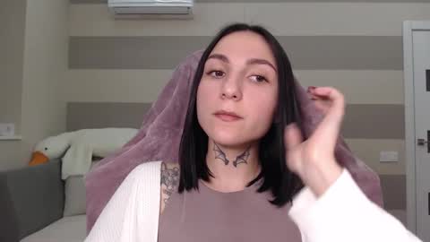 Snapshot of chabibiann chatting on 02-19-25, 02:12 Kate online show from 02-19-25, 02:12