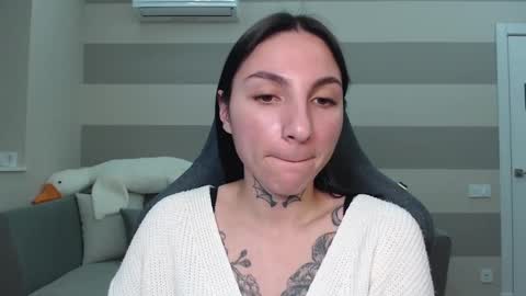 Snapshot of chabibiann chatting on 02-26-25, 06:26 Kate online show from 02-26-25, 06:26