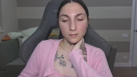 Snapshot of chabibiann chatting on 11-17-25, 09:09 Kate online show from 11-17-25, 09:09