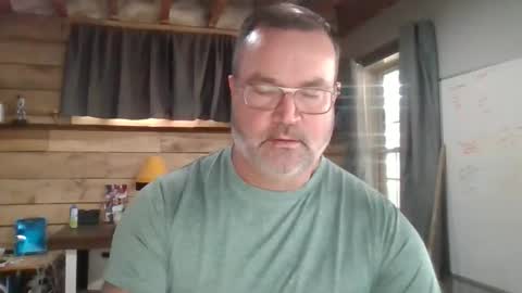 Snapshot of chadmichaell chatting on 02-12-26, 06:58 chadmichaell online show from 02-12-26, 06:58