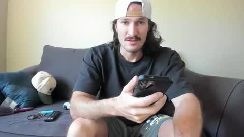 Snapshot of chadpowerz chatting on 05-02-26, 05:07 Lydong online show from 05-02-26, 05:07