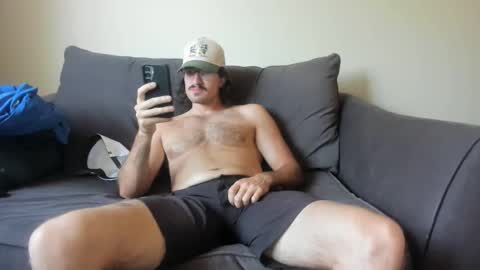 Snapshot of chadpowerz chatting on 06-04-26, 06:14 Lydong online show from 06-04-26, 06:14