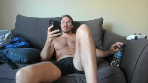 Snapshot of chadpowerz chatting on 06-11-26, 11:36 Lydong online show from 06-11-26, 11:36