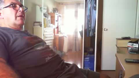 Snapshot of chalkstall chatting on 03-06-26, 06:32 Chalky online show from 03-06-26, 06:32