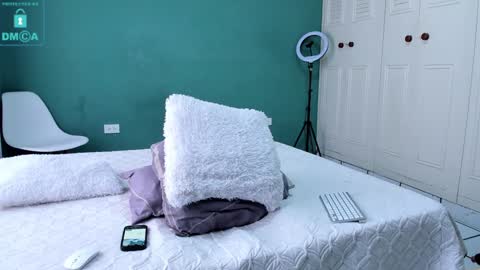 Snapshot of chandler_kenji chatting on 01-09-25, 04:28 Kenji online show from 01-09-25, 04:28