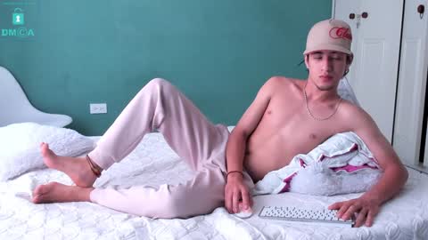 Snapshot of chandler_kenji chatting on 02-01-25, 06:19 Kenji online show from 02-01-25, 06:19