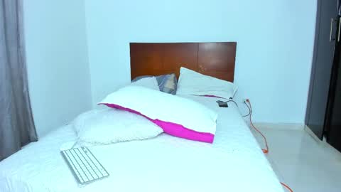 Snapshot of chandler_kenji chatting on 03-10-25, 05:22 Kenji online show from 03-10-25, 05:22