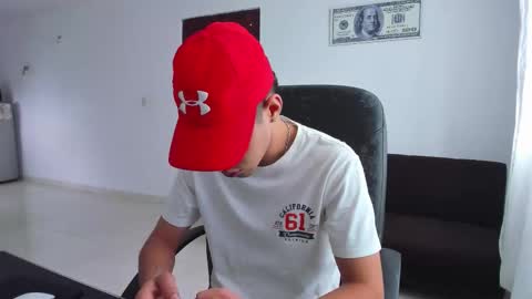 Snapshot of chandler_kenji chatting on 10-11-25, 05:33 Kenji online show from 10-11-25, 05:33