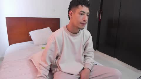 Snapshot of chandler_kenji chatting on 10-20-25, 12:27 Kenji online show from 10-20-25, 12:27