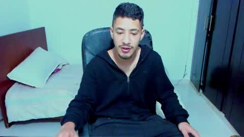 Snapshot of chandler_kenji chatting on 02-03-26, 02:53 Kenji online show from 02-03-26, 02:53