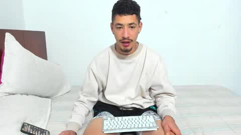 Snapshot of chandler_kenji chatting on 02-08-26, 12:47 Kenji online show from 02-08-26, 12:47