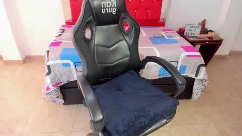 Snapshot of chanel_gold chatting on 02-24-25, 06:58 online show from 02-24-25, 06:58