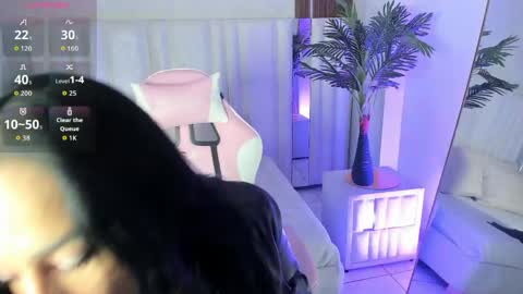 CHANEL online show from 05-10-26, 04:06