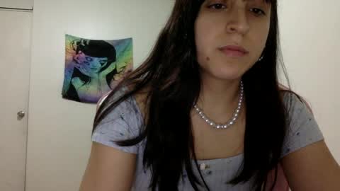 Snapshot of chanelsexyy chatting on 06-18-26, 01:28 Viviana 3 online show from 06-18-26, 01:28