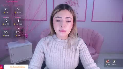 Snapshot of channel_blonde_a chatting on 12-27-24, 04:54 channel_blonde_a online show from 12-27-24, 04:54