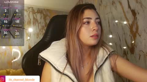 Snapshot of channel_blonde_a chatting on 01-07-25, 08:10 channel_blonde_a online show from 01-07-25, 08:10