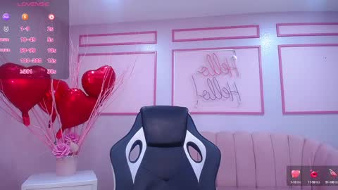 Snapshot of channel_blonde_a chatting on 02-06-25, 04:36 channel_blonde_a online show from 02-06-25, 04:36