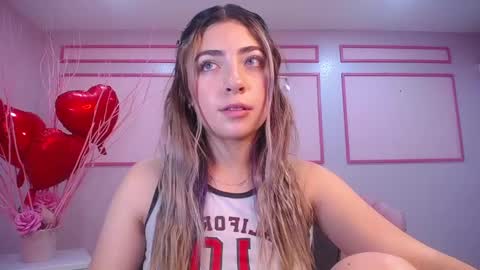 Snapshot of channel_blonde_a chatting on 02-07-25, 07:38 channel_blonde_a online show from 02-07-25, 07:38