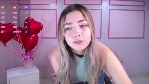 Snapshot of channel_blonde_a chatting on 02-13-25, 04:39 channel_blonde_a online show from 02-13-25, 04:39