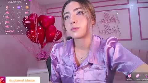 Snapshot of channel_blonde_a chatting on 02-21-25, 04:59 channel_blonde_a online show from 02-21-25, 04:59