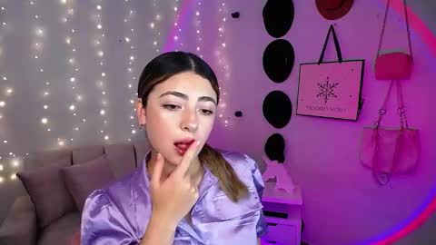 Snapshot of channel_blonde_a chatting on 03-04-25, 05:03 channel_blonde_a online show from 03-04-25, 05:03