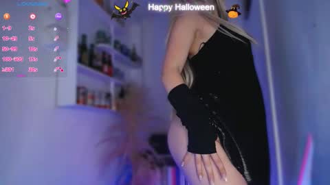 Snapshot of channel_blonde_a chatting on 10-31-25, 05:08 channel_blonde_a online show from 10-31-25, 05:08