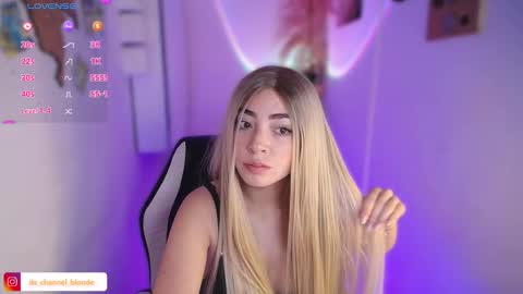 Snapshot of channel_blonde_a chatting on 01-06-26, 03:49 channel_blonde_a online show from 01-06-26, 03:49