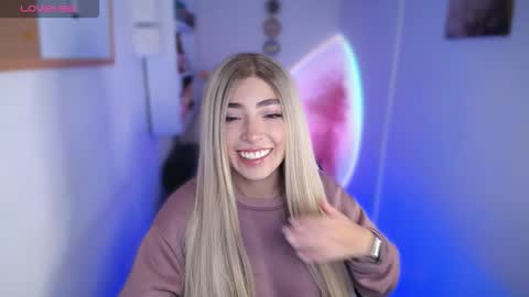 Snapshot of channel_blonde_a chatting on 03-20-26, 10:14 channel_blonde_a online show from 03-20-26, 10:14