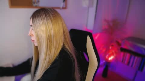 channel_blonde_a online show from 05-04-26, 11:56