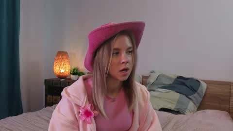 Milana online show from 11-26-25, 09:10