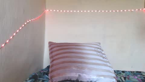 Zaria Vixen online show from 02-10-26, 09:46