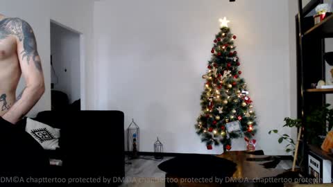 Snapshot of chaptertoo chatting on 12-27-24, 11:50 SofiLiam online show from 12-27-24, 11:50