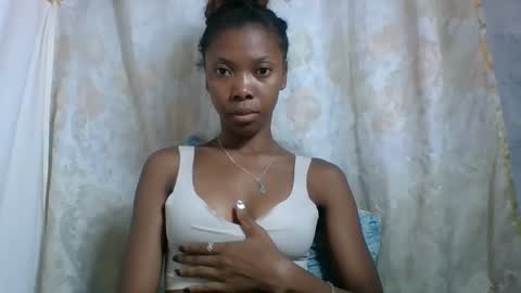 chariola0101 online show from 02-01-25, 08:26